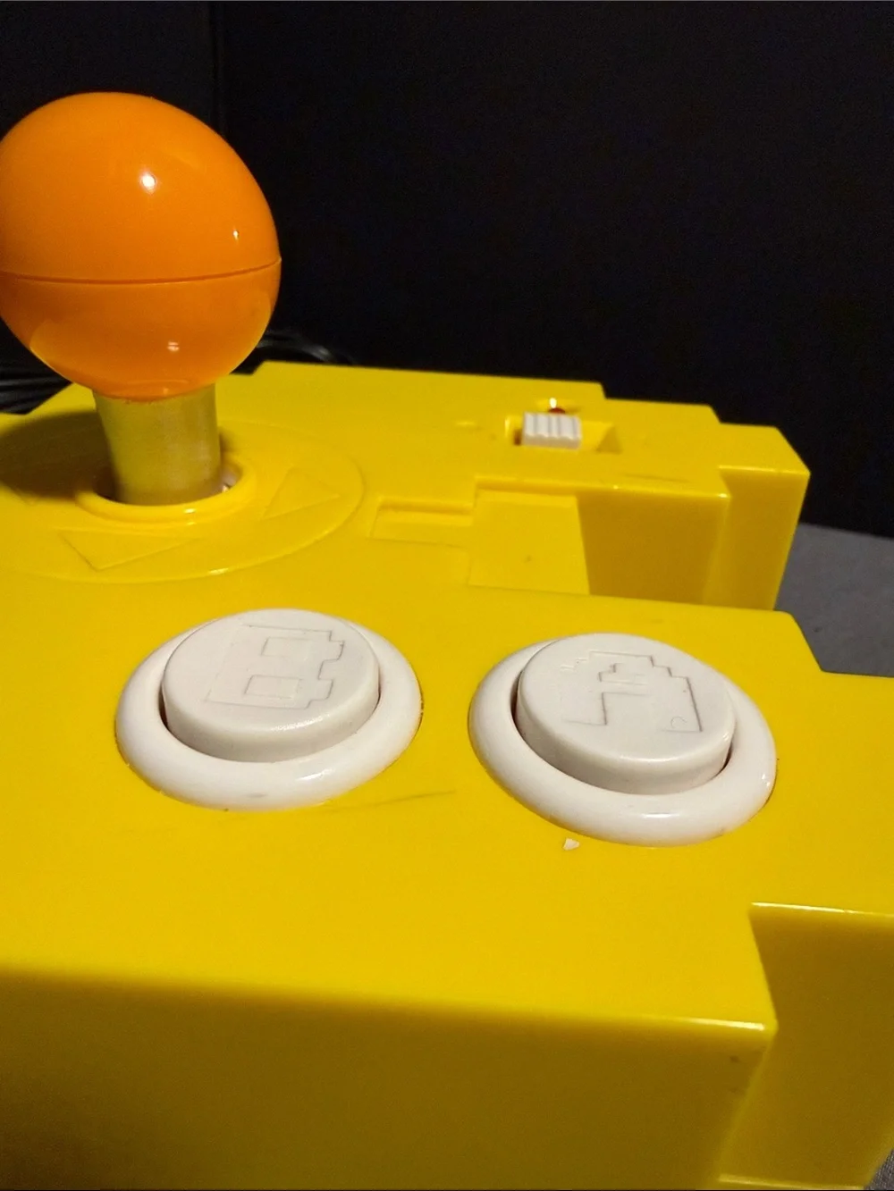 PAC-MAN 12-in-1 TV PLUG and PLAY Joystick game controller .
